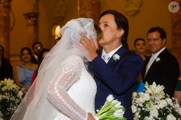 Tom Cavalcante levou a filha Maria Cavalcante até o altar para casamento com o cantor Cristiano em 29 de março de 2025