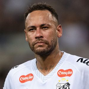 'Cadê o Neymar?': Globo 'prioriza' comemoração de Serginho Groisman no 'Altas Horas' e ausência do jogador causa na web