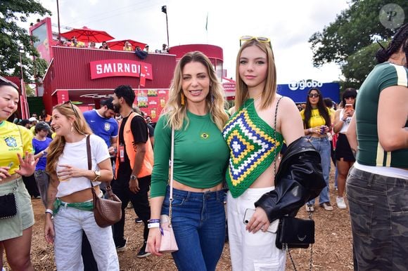 O encontro de Sheila Mello e Brenda na torcida da Seleção mostrou que sintonia e estilo caminham lado a lado