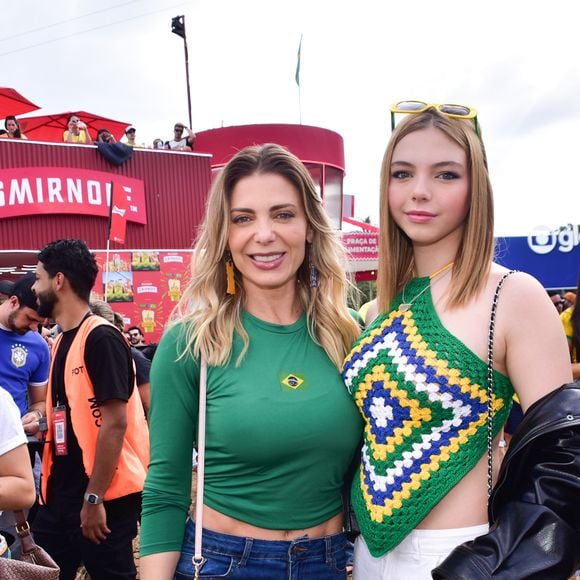 O encontro de Sheila Mello e Brenda na torcida da Seleção mostrou que sintonia e estilo caminham lado a lado
