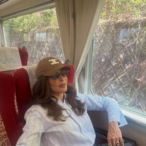 Juliana Paes processa a Emirates Airline por voo com atrasos e poltrona sem reclinação