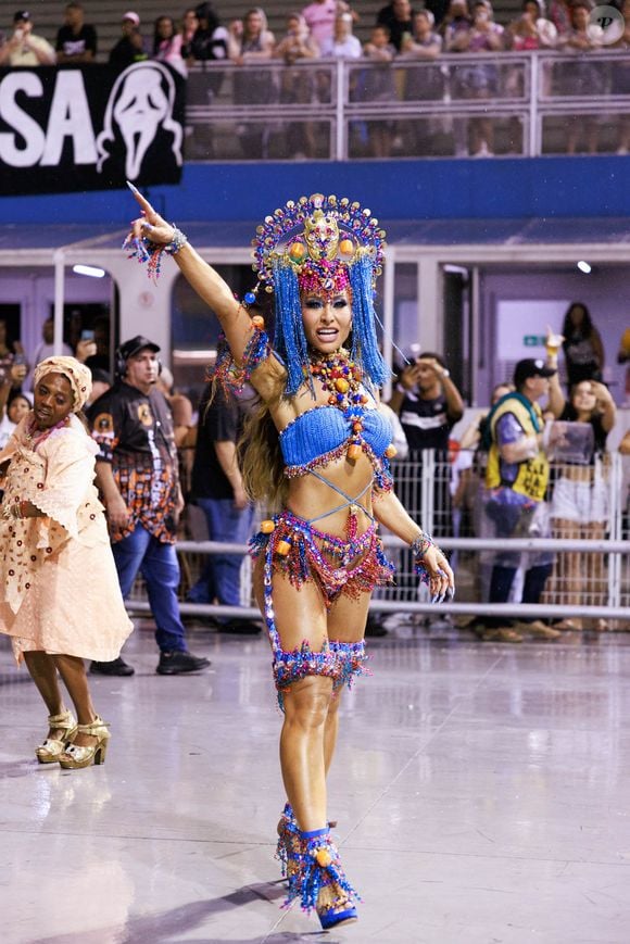 Biquíni foi escolha de Sabrina Sato, para ensaio do carnaval 2025