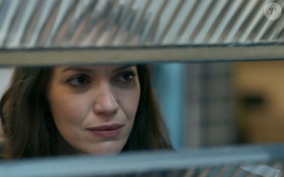 A teoria de que Francesca, personagem de Nathalia Dill em 'Quem Ama Cuida', não está mais viva ganhou um novo capítulo. Uma frase misteriosa dita pela jovem durante o capítulo de segunda-feira (1º) deixou os telespectadores intrigados e reacendeu as especulações sobre seu verdadeiro destino na trama
