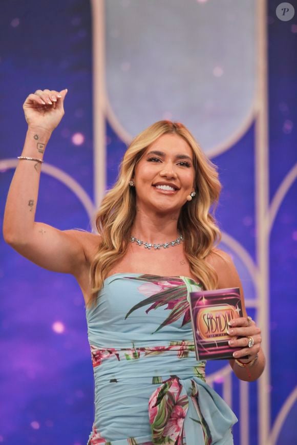 CPI das Bets com Virginia Fonseca: famosa da web foi atacada nas redes ao chegar sorridente para depor. 'Sabe que não acontecerá nada'