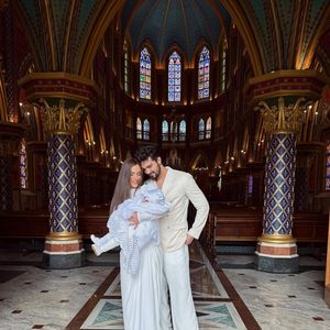 Depois do batizado, o casal publicou algumas fotos da celebração e da festa intimista que organizaram depois