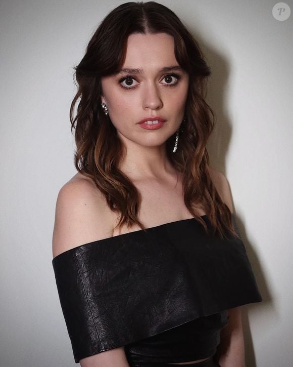 Com o passar dos anos, a produção de colágeno diminui, a hidratação natural reduz e os sinais do tempo se tornam mais evidentes. Porém, com uma rotina de cuidados bem estruturada, é possível manter a pele com aspecto jovem e saudável em qualquer idade.