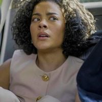 A menos de 40 capítulos do fim, 'Vale Tudo' traz 3 reviravoltas na vida de Fátima que envolve solidão a um trisal inesperado