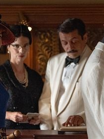 Na Netflix hoje: a série espanhola que está há duas semanas no Top 10; tem um Sherlock Holmes de quatro episódios que dá pra assistir de uma vez só