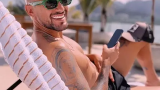 Esse detalhe na mansão de Arrascaeta, jogador do Flamengo, era para ser apenas um objeto de decoração na sala, mas é quase impossível de ignorar