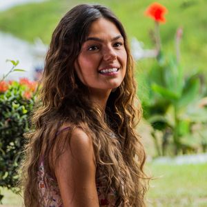 2017: lindíssima e com o cabelo comprido, Isis Valverde fez sucesso com 'A Força do Querer'