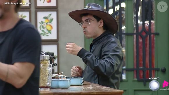 Dudu Camargo, hoje em 'A Fazenda 17', desperta interesse do SBT para uma possível recontração