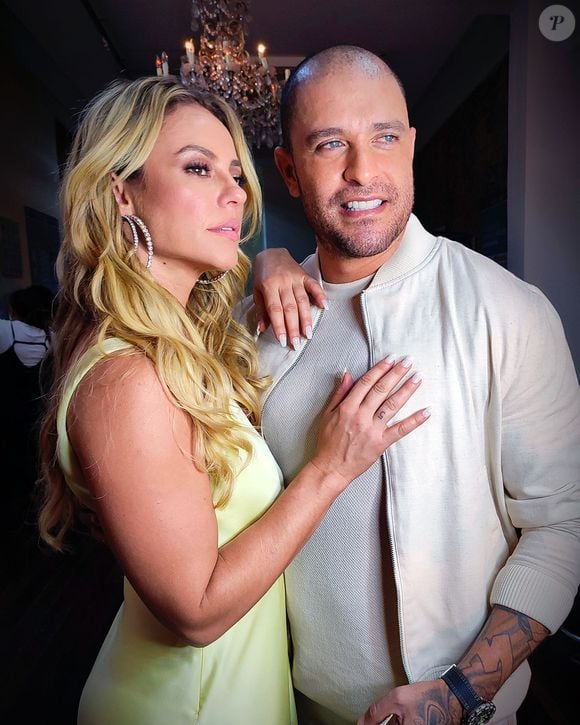 Diogo Nogueira começou a namorar com Paolla Oliveira em julho de 2021