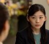 Trama percorre sua vida de altos baixos até se tornar a vidente mais famosa do Japão