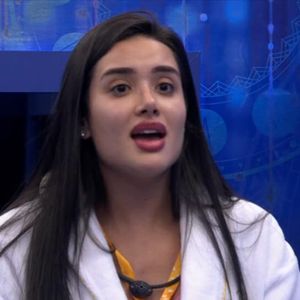 No início do reality show, internautas vazaram dados do concurso do TJDFT, em 2015, onde Jordana teria usado cotas raciais em sua inscrição