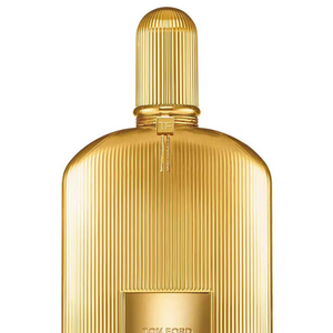 Black Orchid (Tom Ford) - 100ml | R$ 2.550,00 - clássico moderno da perfumaria, ele é a escolha perfeita para quem gosta de marcar presença. A fragrância combina trufa negra e ylang ylang nas notas de topo, com um coração de orquídea negra e ameixa preta. No fundo, rum absolute e patchouli garantem profundidade e sofisticação. Um perfume intenso, envolvente e com assinatura marcante, exatamente como a personalidade de Naiane