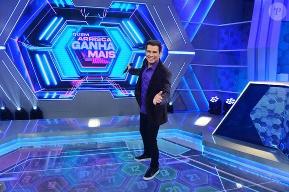Segundo Alessandro Lo-Bianco, a Globo prepara uma nova investida por Celso Portiolli, atualmente um dos principais nomes do SBT aos domingos