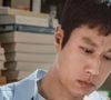 Dong-ju descobre que o Kang-san deixou um manuscrito que ele acaba publicando, mas que esconde um segredo obscuro