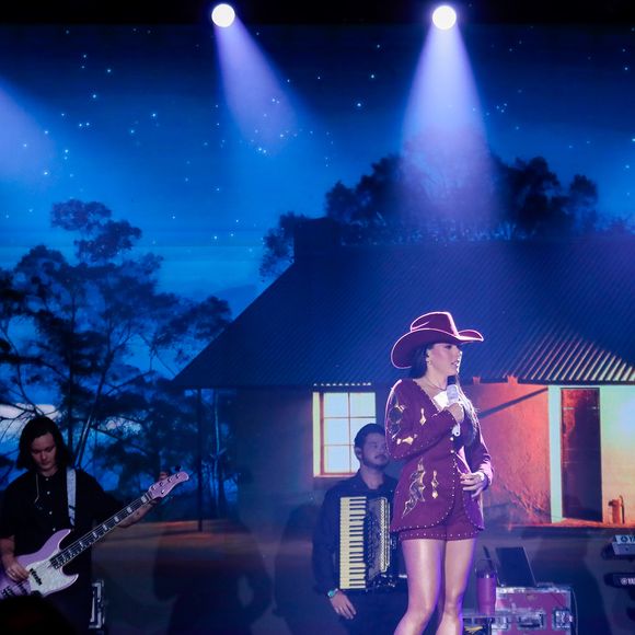 Ana Castela gravou o ‘Natal da Boiadeira’ no estúdio 6