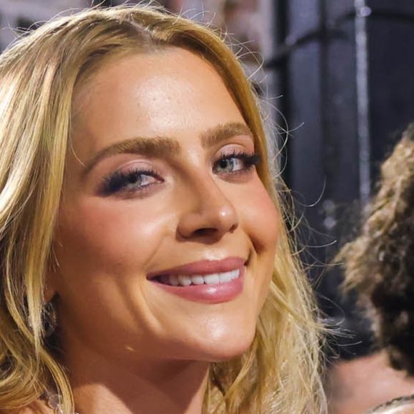 Juntos de novo?! Jade Picon beija André Lamoglia no carnaval, astro da Netflix revela foto e loga toma decisão inesperada