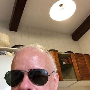 Dudu Braga: segundo o colunista Daniel Nascimento, do jornal O Dia, o produtor musical é alvo de uma cobrança de um condomínio em São Paulo