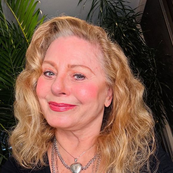 Vera Fischer entra na reta final da novela 'Êta Mundo Melhor!'