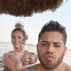 Muito diferente do início da carreira, Zé Felipe já estava com a aparência diferente nesta época