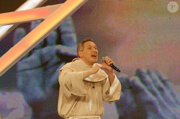 Padre Marcelo Rossi antes de ir ao 'Fantástico' disse no 'Sem Censura' que homossexualismo era 'estado de vida'