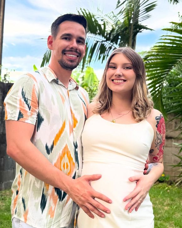 Lucas Borbas, viúvo de Isabel Veloso, assumiu um novo namoro três meses após a morte da esposa