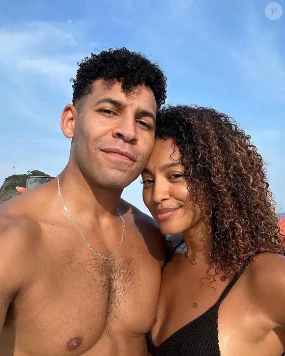 Sheron Menezzes com o irmão ator, Drayson Menezzes