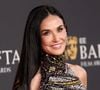 Demi Moore cresceu em uma realidade marcada por desafios emocionais e instabilidade familiar, algo que especialistas apontam como comum entre pessoas das décadas de 1960 e 1970
