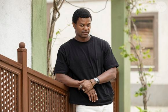 Depois de passar boa parte da novela tentando descobrir quem destruiu a reputação de sua mãe, Leandro (David Junior) finalmente ficará perto da resposta.