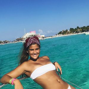 Neste clique, por exemplo, Giulia Costa estava totalmente de cara limpa