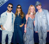 Cosplay de Britney e Justin? Camila Queiroz e Klebber Toledo surgem com looks jeans combinando e roubam a cena em São Paulo; veja fotos