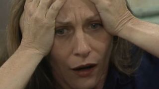 Estela morre no final de 'A Viagem'? Mãe de Bia precisa de socorro urgente após descobrir a morte de Diná