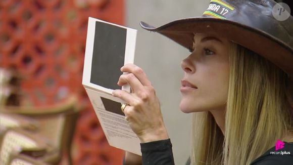 Saory Cardoso vinha em segundo lugar como favorita a vencer A Fazenda 17