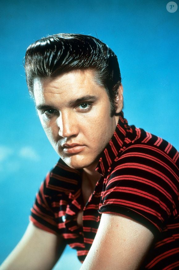 As músicas de Elvis Presley estão no centro de uma disputa entre representantes do legado do cantor e a Anthropic, empresa responsável pelo chatbot Claude