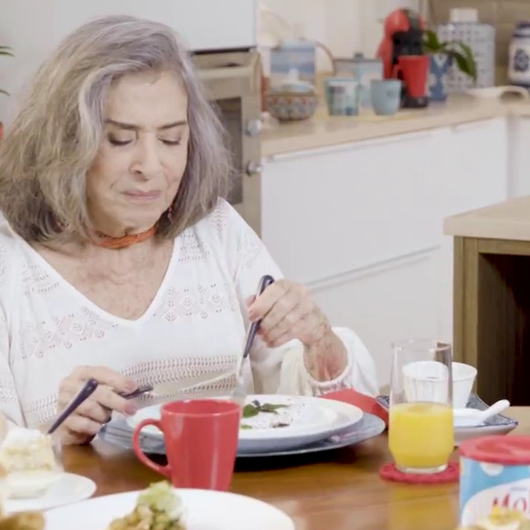 Durante um bate papo com Tati Machado, em 2021, numa campanha para o Molico Ômega-3, Betty Faria deu detalhes sobre os cuidados que tem consigo.