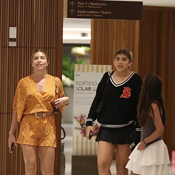 Sofia Massafera voltou a chamar atenção pela altura