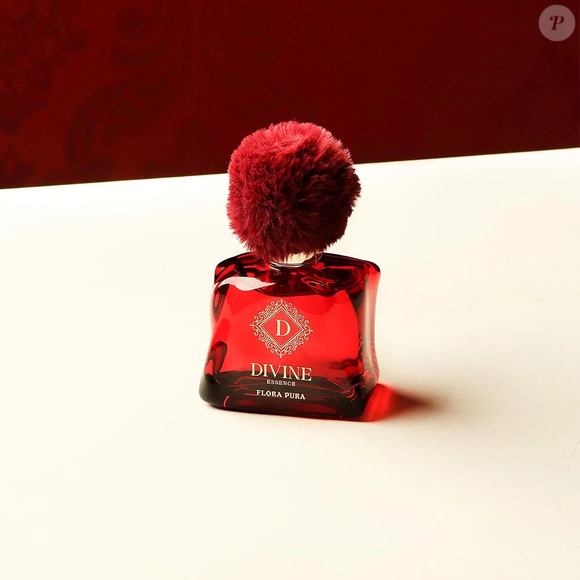Com pitaya, baunilha e patchouli, o Divine Essence, da Flora Pura, aposta em uma fragrância oriental marcante e de alta fixação para quem quer deixar presença no inverno