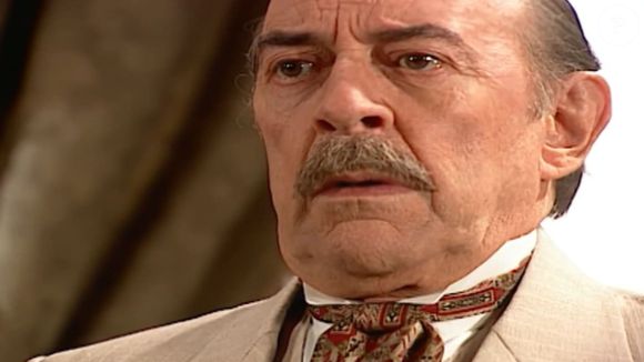 A notícia de que Francesco (Raul Cortez) matou um homem na Itália finalmente vem à tona quando ele abre o coração para Paola (Maria Fernanda Candido).