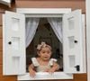 Clara Lacerda Camargo, filha de Graciele Lacerda e Zezé Di Camargo, faz sucesso na web com sua beleza e inteligência