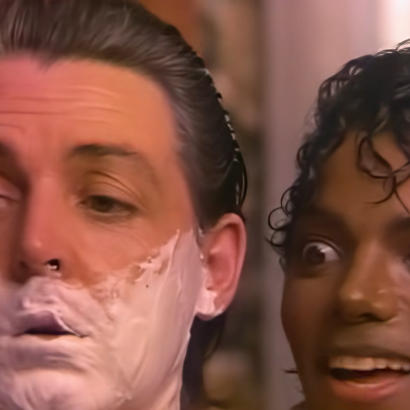 A amizade entre Michael Jackson e Paul McCartney era marcada por afinidades musicais e culturais, incluindo o gosto pela música pop, antigos filmes de Hollywood, primeiros discos de rock e desenhos animados, conforme relato de Alan Light à ABC News