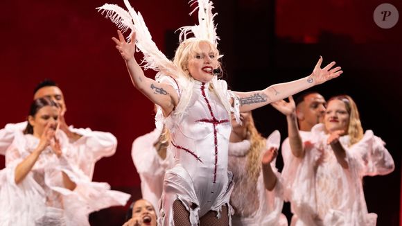 Chá verde e iogurte grego no café: segredo do corpo definido de Lady Gaga é uma dieta sem açúcar e com muita salada