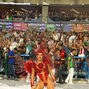 Rainha de bateria da Grande Rio no Carnaval 2026, Virginia Fonseca viveu uma estreia marcada por vaias de parte do público na Sapucaí
