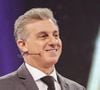 Luciano Huck aparece ao lado de Paulo Vieira durante o ‘Melhores do Ano’, quando o humorista fez piadas sobre Daniel Vorcaro