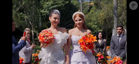 Bastidores de 'Três Graças': Alanis Guillen decidiu não ver o vestido de Gabriela Medvedovski antes da gravação para preservar a surpresa do momento em que as personagens se encontrassem prontas no altar.