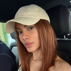 Anitta chegou a ser criticada na web e acusada de estar com distorção de imagem