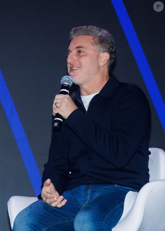 Luciano Huck ajudou família de Daniel Vorcaro a receber tratamento VIP em viagem a Disney