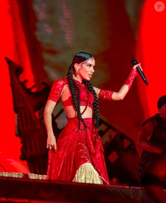 Internautas vibraram com a ousadia de Anitta