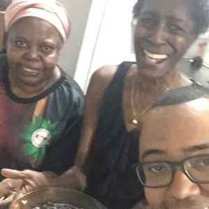 Em momentos compartilhados nas redes sociais, Dudu Nobre aparece sorrindo ao lado da mãe em uma homenagem pelo Dia das Mães. O velório de Anita Salles Nobre acontece nesta terça-feira (11), a partir das 10h, na capela da igreja do Cemitério São João Batista, no Rio de Janeiro
